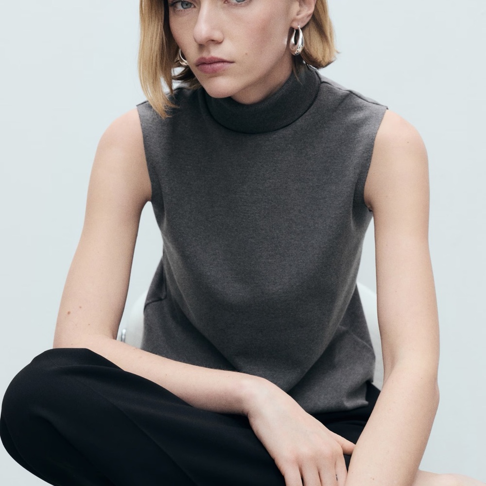 Mango Gray Sleeveless Turtleneck Top